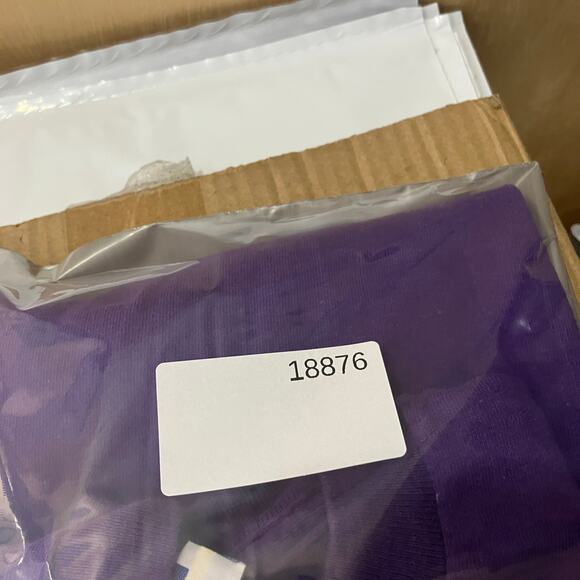 Detroit T-Shirt Mens Size XL Purple City Adventure Graphic Tourist Retro Tee - Picture 10 of 10